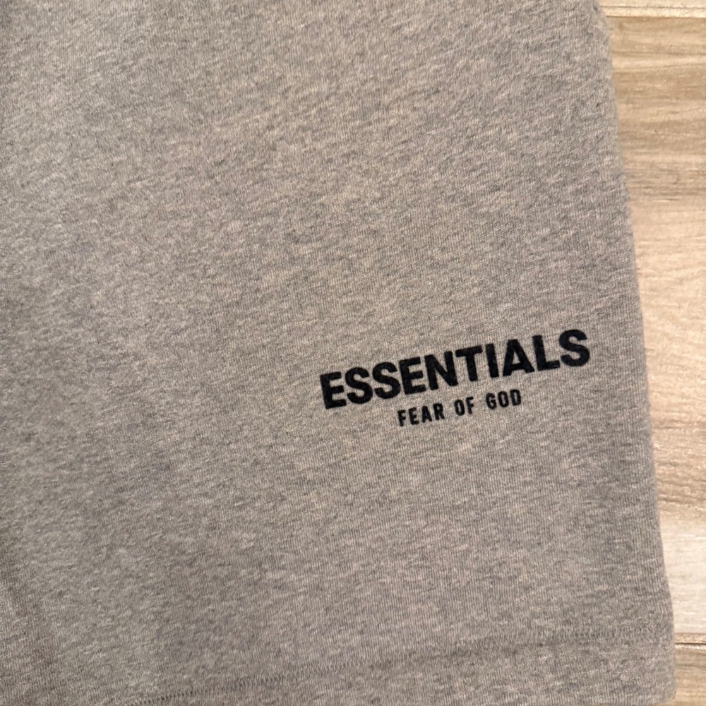 Fear of God Essentials Sweat Shorts Heather Grey Logo XL Mens - Picture 4 of 7